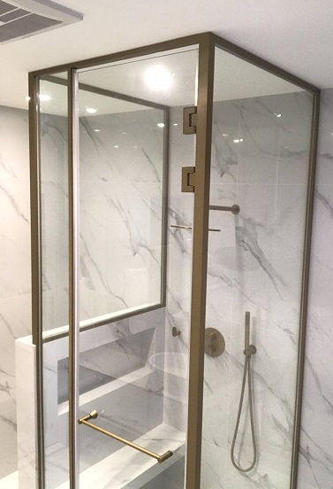 Goldenstyle LM10-6<br>金色.有框淋浴 推門/拉門