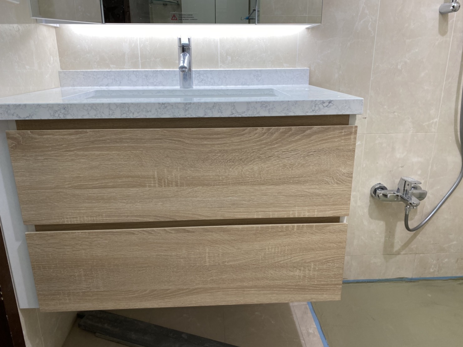 Goldenstyle K1183 Br 北美原橡 木紋 訂製櫃體 板材選擇 浴櫃 產品介紹 金時代進口衛浴展售中心專營進口品牌 Kohler衛浴 Laufen衛浴 Grohe龍頭 Hansa龍頭 Hansgrohe龍頭